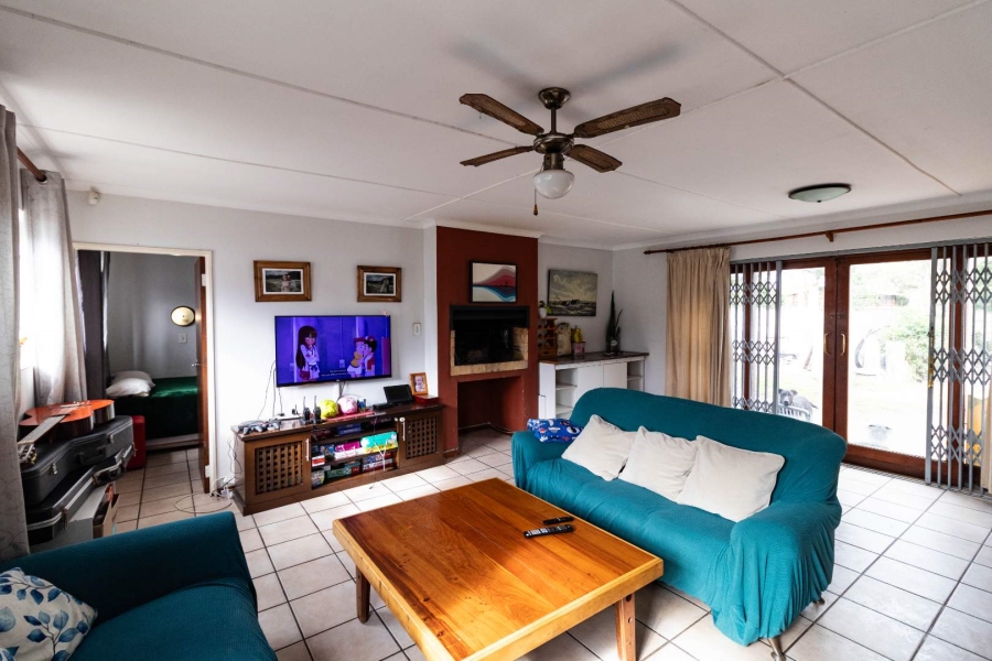 4 Bedroom Property for Sale in Sandbaai Western Cape